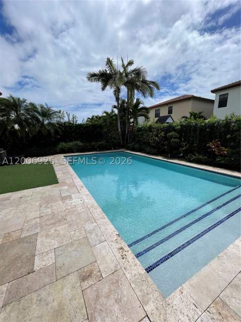10086 NW 89th Ter, Doral FL - photo 18 of 19