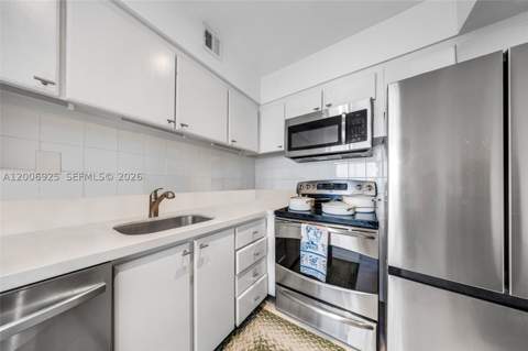 1000 West Ave 702, Miami Beach FL - photo 9 of 41
