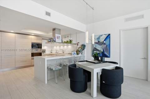 17301 Biscayne Blvd 1905, North Miami Beach FL - photo 14 of 49