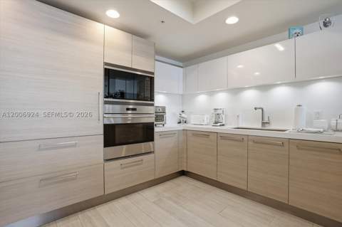 17301 Biscayne Blvd 1905, North Miami Beach FL - photo 17 of 49