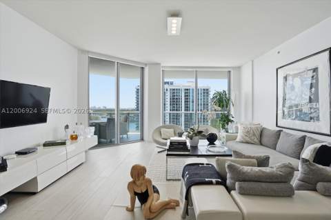 17301 Biscayne Blvd 1905, North Miami Beach FL - photo 6 of 49