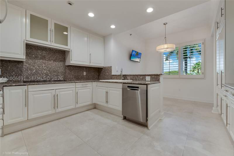 3 bedroom Condominium at 13643 Deering Bay Dr 146, Deering Bay Condo I, Coral Gables — photo 5