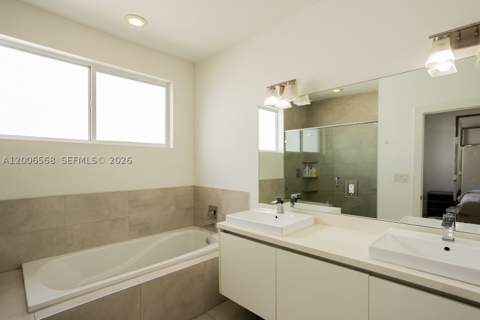 10279 NW 72nd St, Doral FL - photo 11 of 24