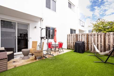 10279 NW 72nd St, Doral FL - photo 17 of 24