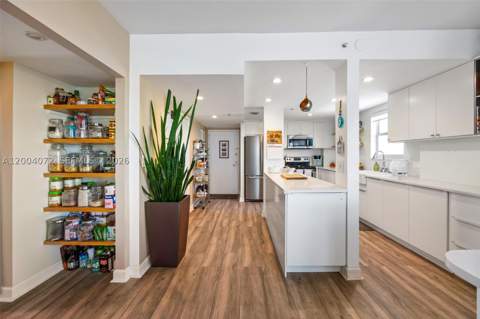 2829 Indian Creek Dr 1002, Miami Beach FL - photo 7 of 39