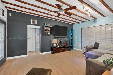 270 NW 106th St, Miami FL - photo 10 of 33