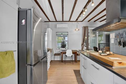 270 NW 106th St, Miami FL - photo 13 of 33