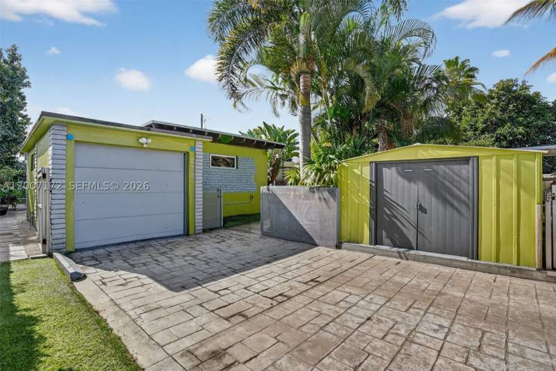 3 bedroom SingleFamilyResidence at 270 NW 106th St, W Miami Shores Sec B, Miami — photo 3