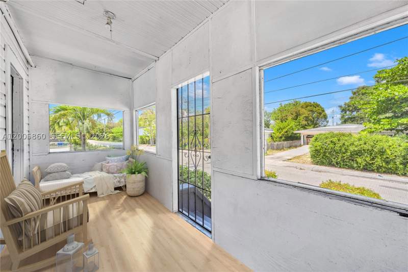 5 bedroom SingleFamilyResidence at 3420 Charles Ave, Frow Homestead, Miami — photo 5