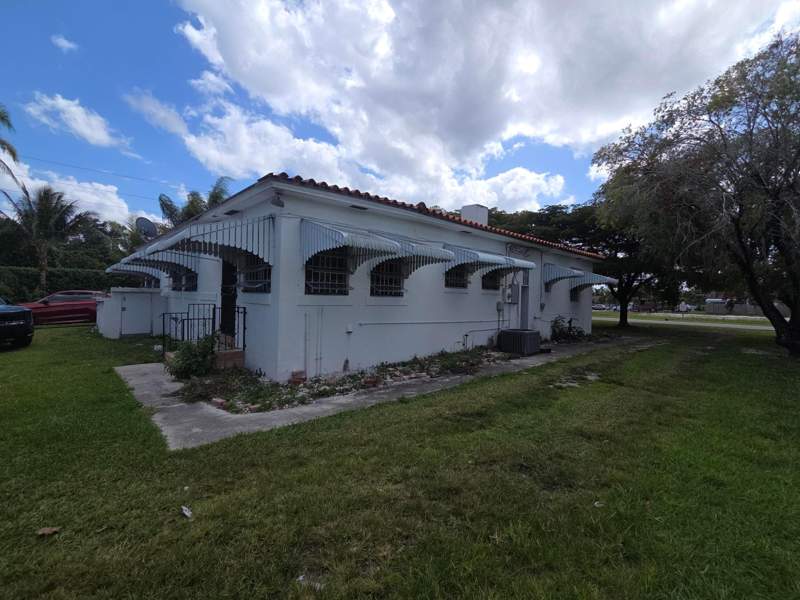 5 bedroom SingleFamilyResidence at 145 SW 3rd Avenue, Town Of Florida City, Florida City — photo 4