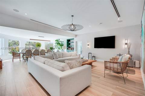 815 NE 76th St, Miami FL - photo 21 of 49