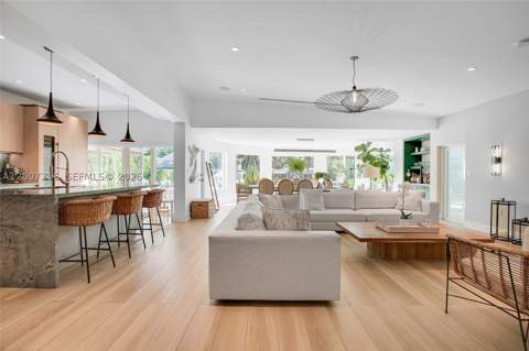 815 NE 76th St, Miami FL - photo 6 of 49
