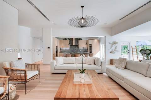815 NE 76th St, Miami FL - photo 9 of 49