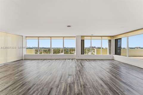 2000 NE 135th St Ph, North Miami FL - photo 6 of 30