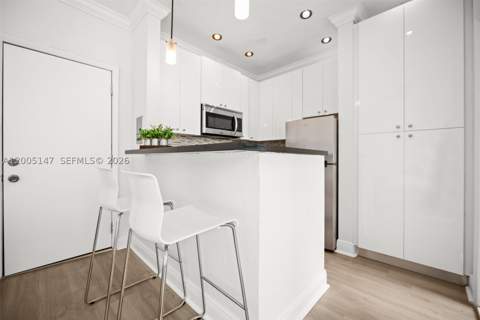 119 Menores Ave 7A, Coral Gables FL - photo 6 of 23