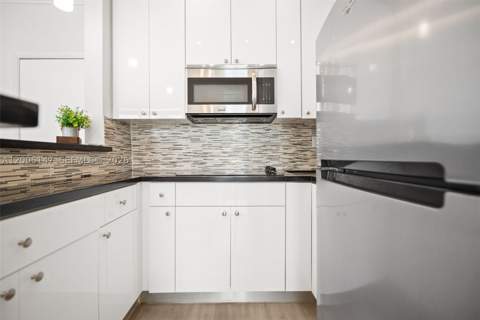 119 Menores Ave 7A, Coral Gables FL - photo 8 of 23