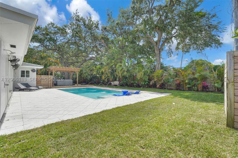 3 bedroom SingleFamilyResidence at 2 NW 89th St, Millers El Portal Est, El Portal — photo 3