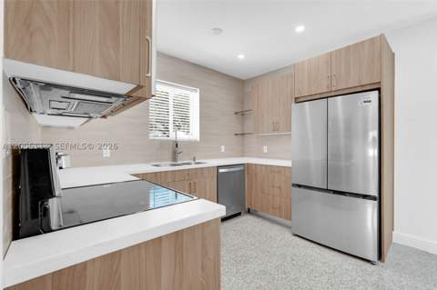 2 NW 89th St, El Portal FL - photo 9 of 32