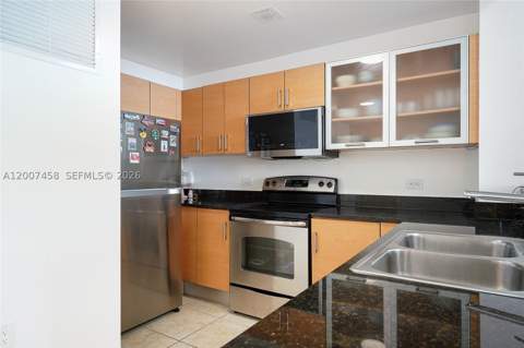 725 NE 22nd St 7B, Miami FL - photo 15 of 28