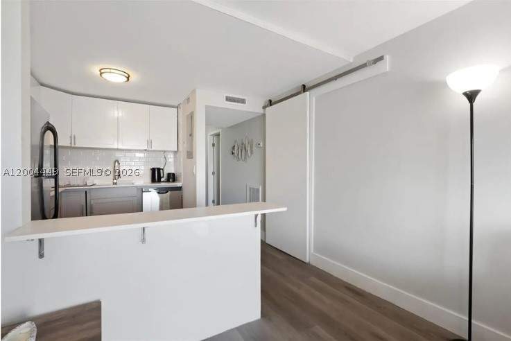 2 bedroom Condominium at 3527 NE 168th St 409, Sunshores Condo, North Miami Beach — photo 2