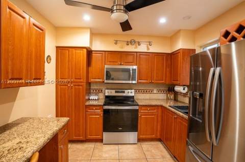 4210 W 6th Ave, Hialeah FL - photo 9 of 31