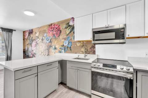 1460 Ocean Drive 205, Miami Beach FL - photo 17 of 64