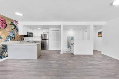 1460 Ocean Drive 205, Miami Beach FL - photo 8 of 64