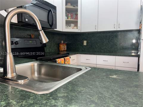 345 Ocean Dr 303, Miami Beach FL - photo 11 of 24