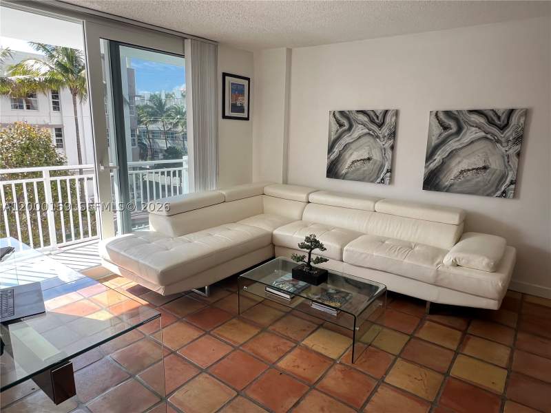 1 bedroom Condominium at 345 Ocean Dr 303, Ocean Point Condo, Miami Beach — photo 3