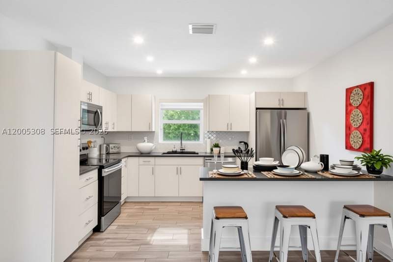 3 bedroom SingleFamilyResidence at 541 NW 109th St, West Miami Shores Sec D, Miami — photo 5