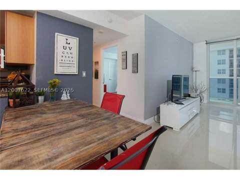 7501 E Treasure Dr 8C, North Bay Village FL - photo 6 of 16