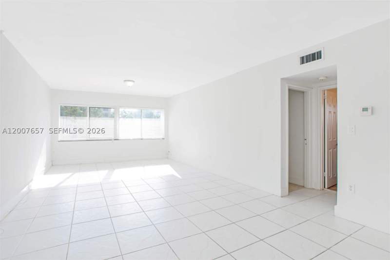 1 bedroom Condominium at 10001 W Bay Harbor Dr 208, Ambassador Place Condo, Bay Harbor Islands — photo 2
