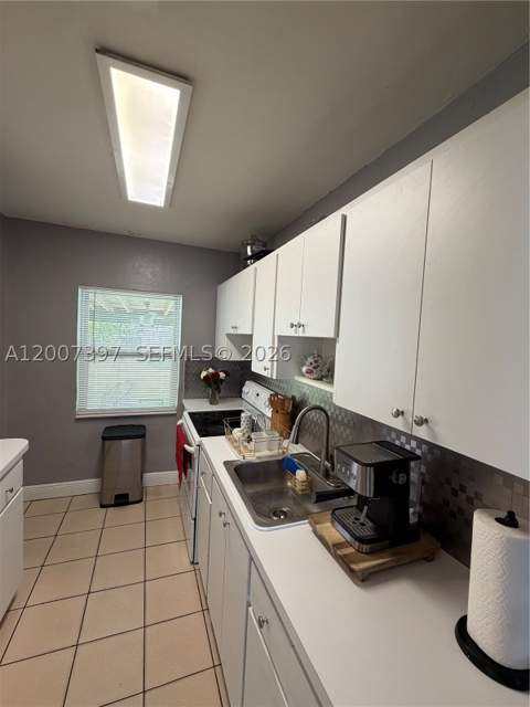 571 E 60th St, Hialeah FL - photo 7 of 21