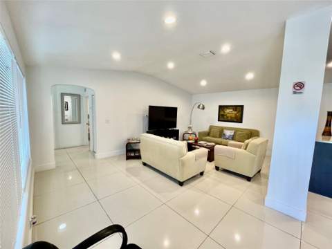 88 NE 154th Street, North Miami Beach FL - photo 6 of 43