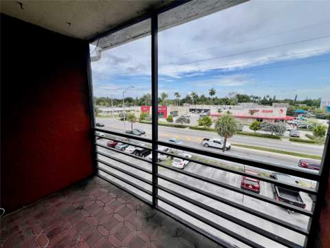 13500 NE 3rd Court 412, North Miami FL - photo 15 of 18