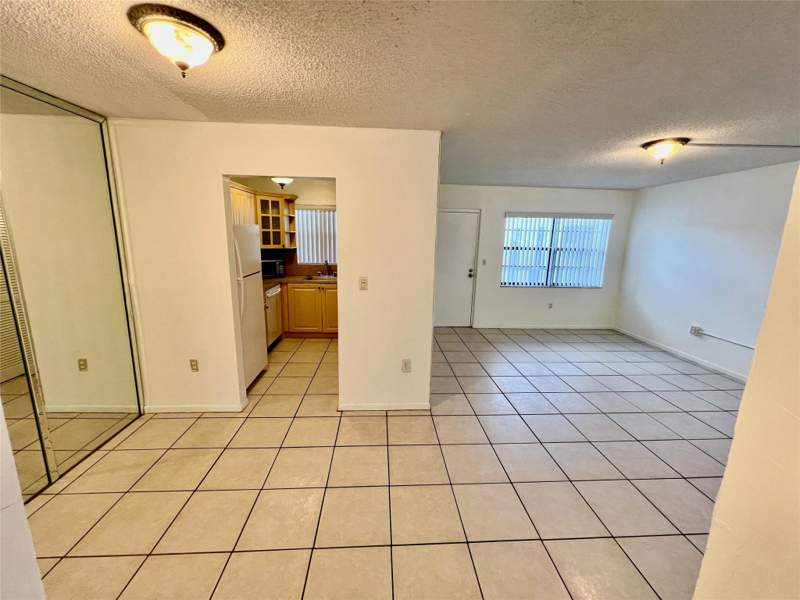 1 bedroom Condominium at 13500 NE 3rd Court 412, BROOKVIEW CONDO, North Miami — photo 5