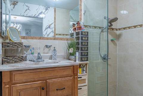 8419 NW 193rd Ln, Hialeah FL - photo 23 of 37