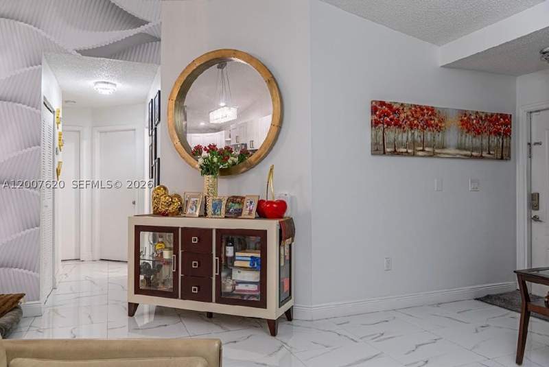3 bedroom SingleFamilyResidence at 8419 NW 193rd Ln, Westbrooke At Avalon Sec, Hialeah — photo 5