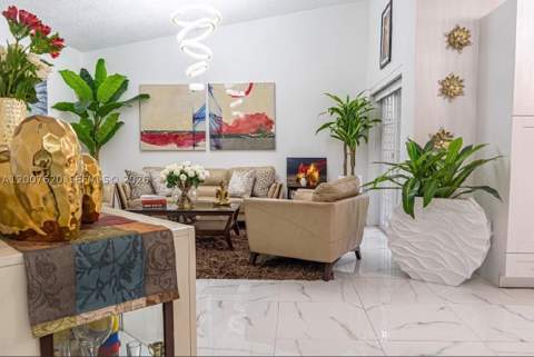 8419 NW 193rd Ln, Hialeah FL - photo 8 of 37