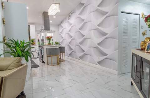 8419 NW 193rd Ln, Hialeah FL - photo 9 of 37