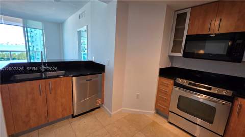 7900 Harbor Island Dr 703, North Bay Village FL - photo 11 of 44