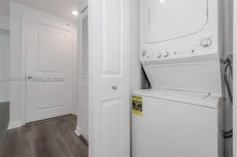 7900 Harbor Island Dr 703, North Bay Village FL - photo 16 of 44