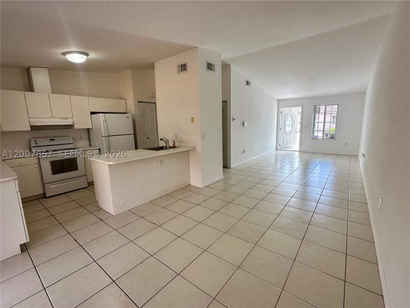 2 bedroom Townhouse at 18388 NW 75th Psge 2603, Gabriella Condo North, Hialeah — photo 5