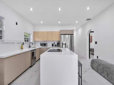 545 NW 52nd St, Miami FL - photo 12 of 35