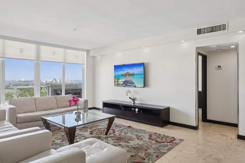 2 bedroom Condominium at 5601 Collins Avenue 1716, The Pavilion, Miami Beach — photo 5