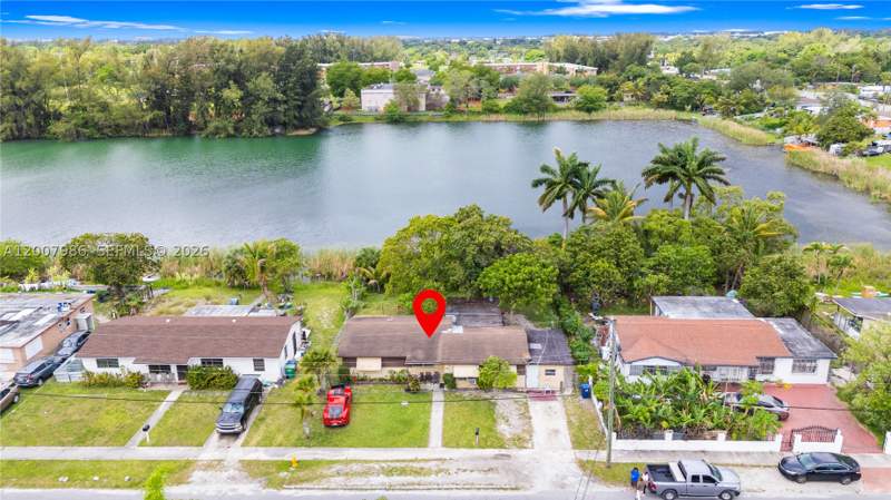 3 bedroom SingleFamilyResidence at 10920 NW 12th Ct, Silver Blue Lake Estates, Miami — photo 3