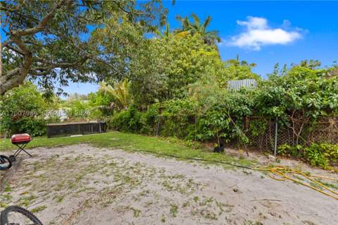 10920 NW 12th Ct, Miami FL - photo 7 of 23