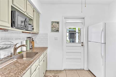 1220 NE 128th St, North Miami FL - photo 22 of 40