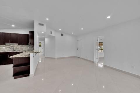17551 NE 5th Avenue, North Miami Beach FL - photo 12 of 29