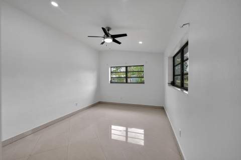 17551 NE 5th Avenue, North Miami Beach FL - photo 24 of 29